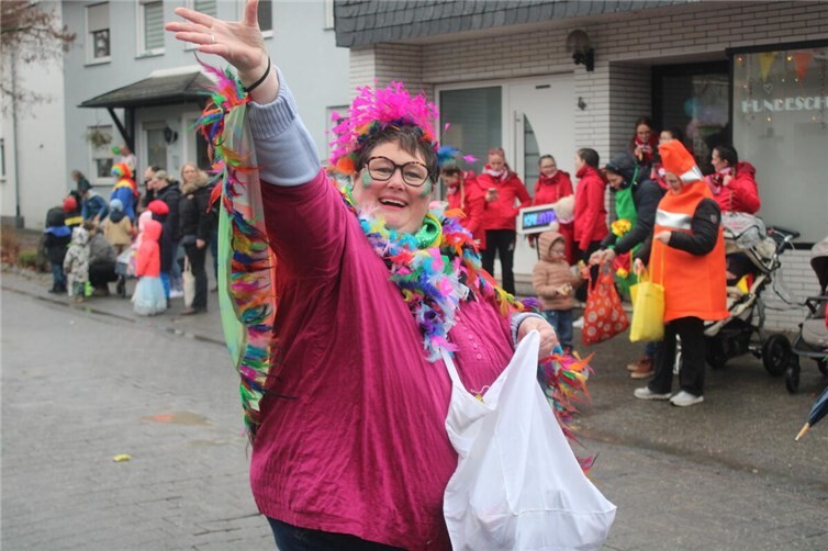 Der Zug in Nierendorf lockte viele Gäste an.  Foto: DU