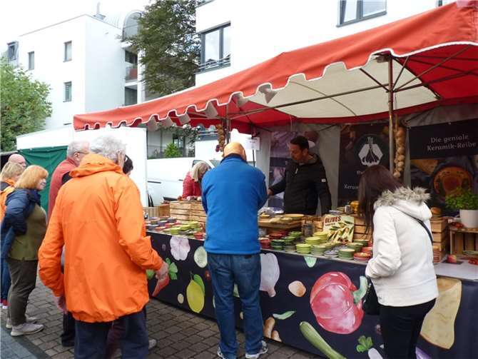 Der Zwibbelsmaat ist einer der größten Märkte der Region. 