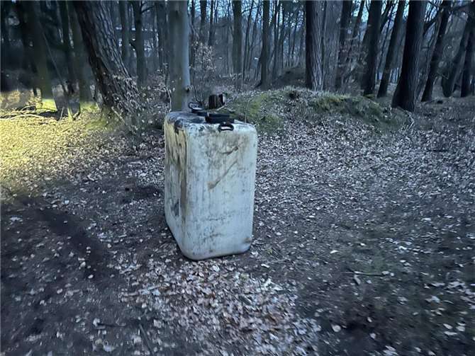 Der abgestellte Öltank.Foto: Polizei