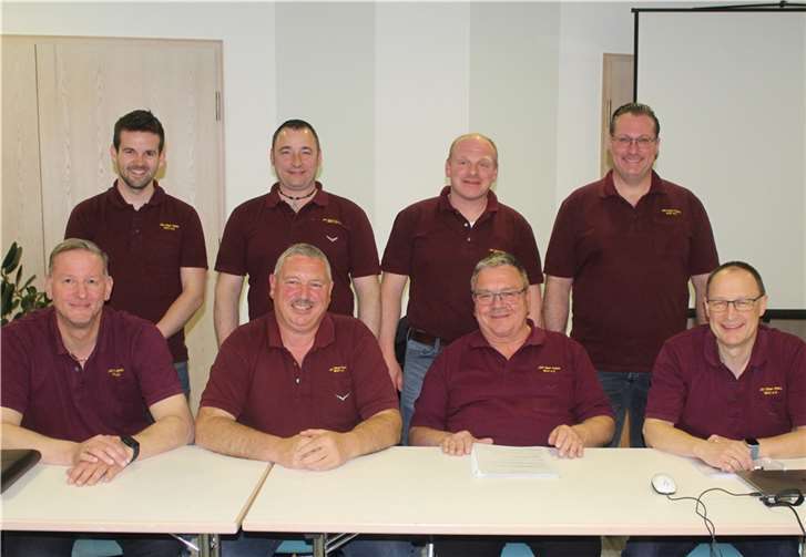 Der aktuelle Vorstand des Junggesellenverein Ober-Polch 1842 e.V., v.l.n.r. vorne Markus Dams, Berthold Groß, Heinz Junker, Walter Weber, hinten Peter Gimmnich, Ralf Gail, Stefan Reck und Gino Gilles.  Foto: privat