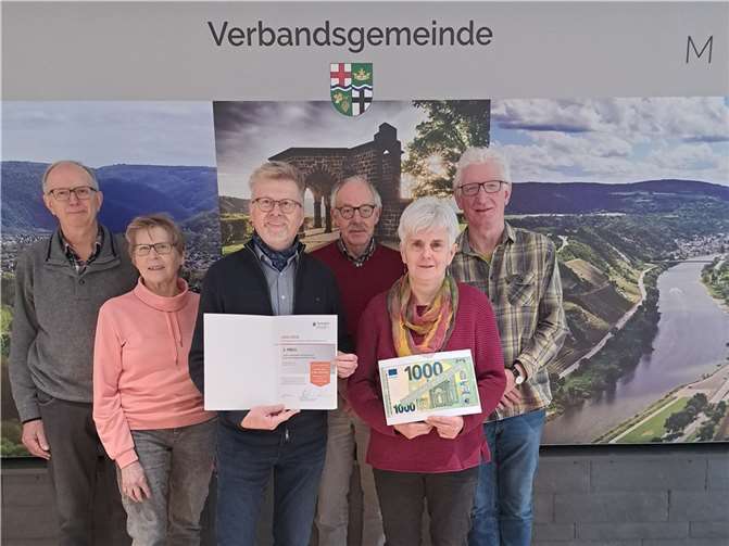 Der aktuelle Vorstand: v.li. Frido Spitzlei, Gertrud Schmitt, Achim Leßlich, Walther Ermert, Barbara Kreckler und Willi Weber. Quelle: plus/minus 60 aktiv