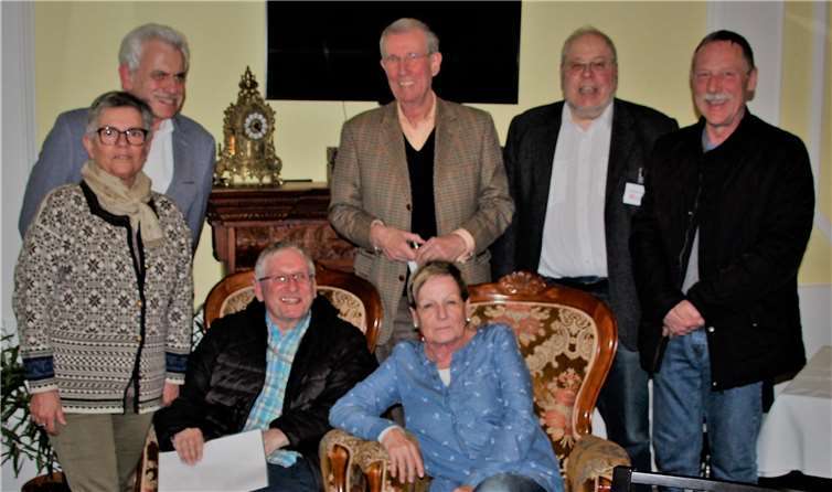 Der alte und der neue Vorstand.  Rheinbacher Seniorenforum