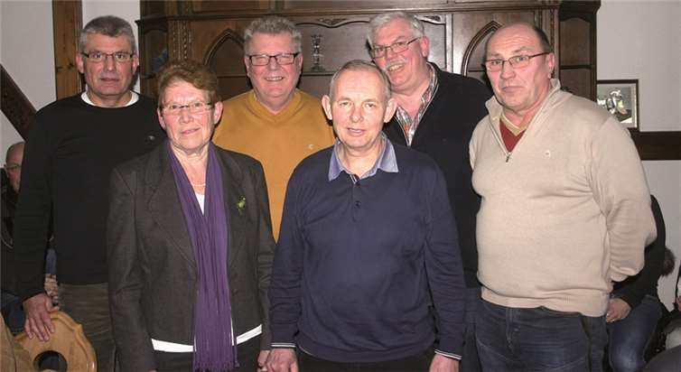 Der alte und neue Vorstand. Von links: R.Barnekow, I.Frosch, G.Lohre, U.Blüher, H.Kornfeld und W.Löer.