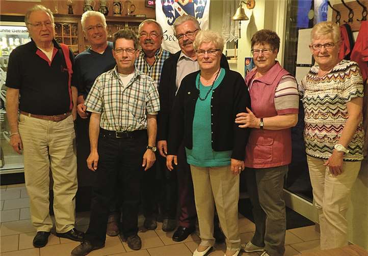 Der alte und neue Vorstand der Vereinigung Heddesdorfer Bürger.Privat