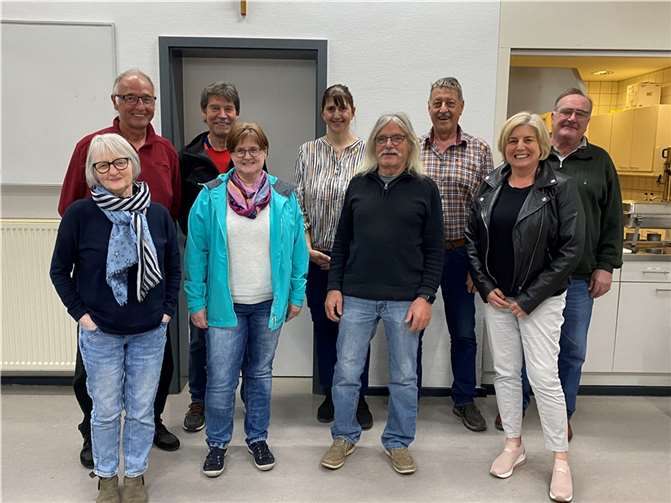 Der alte und neue Vorstand des MGV Liederkranz Oberelbert. Foto: privat