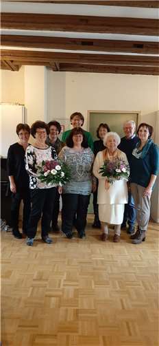 Der alter und neuer Vorstand des Kirchenchors Thür. Fotos: privat