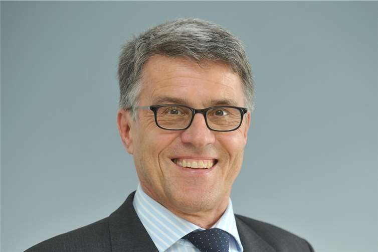 Der amtierende Sinziger Bürgermeister Wolfgang Kroeger stellt sich im kommenden Jahr erneut zur Wahl. Archiv