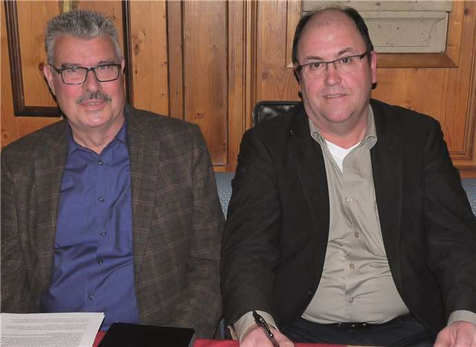 Der amtierende Stadtbürgermeister Hans Peter Ammel (links) und der Vorsitzende des SPD-Ortsvereins Mendig, Ralf Kraut. FRE