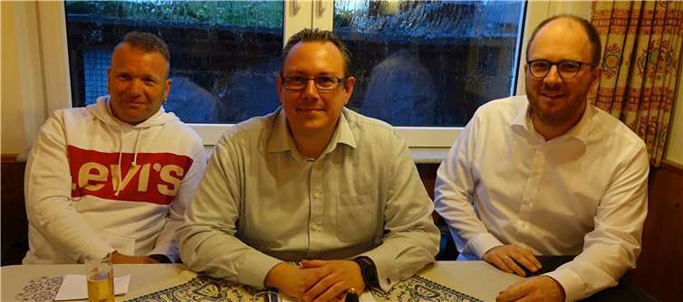 Der amtierende geschäftsführende Vorstand der Schweren Artillerie aus Linz (von links): Stellvertretender Commodore Ralf Rondi, Commodore Frank Fossemer, Geschäftsführer Markus Siebertz. Foto: privat