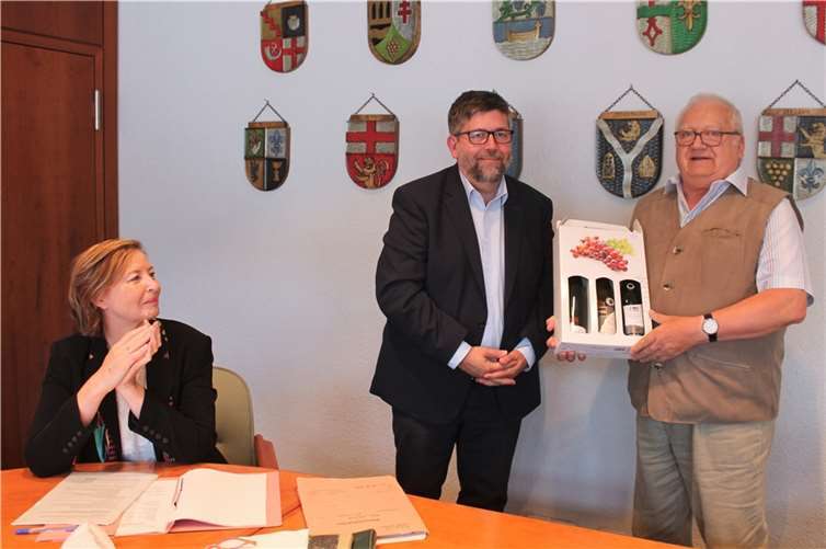 Der bisherige Amtsinhaber Eduard Mohr (re.) wurde verabschiedet.privat