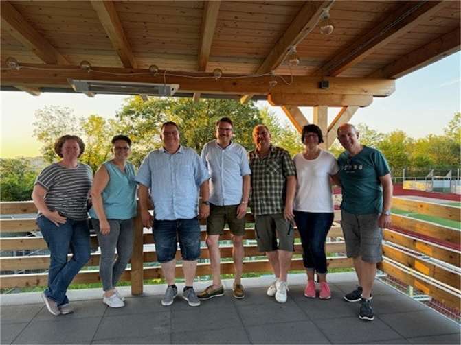 Der bisherige Vorstand wurde einstimmig wiedergewählt.  Foto: Großen Linzer KG