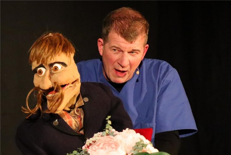 Der ebenso liebenswerte wie kauzige „Herr Gerber“ kommt wieder ins Buchfinkenland und feiert dort mit musikalischer Begleitung Weihnachten – hoffentlich zusammen wieder mit vielen interessierten Gästen! Foto: Uli Schmidt