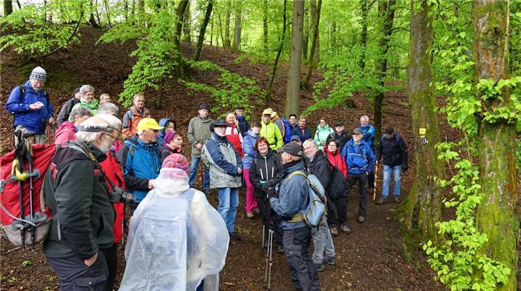 Glück gehabt und die Grenzen des Westerwaldes erwandert Der ein oder andere Schauer zumTesten der Regenkleidung ließ nicht lange auf sich warten.
