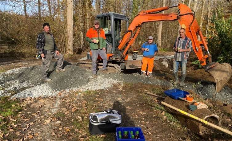 Der eingefallene Wasserdurchlass wurde repariert. Fotos: privat