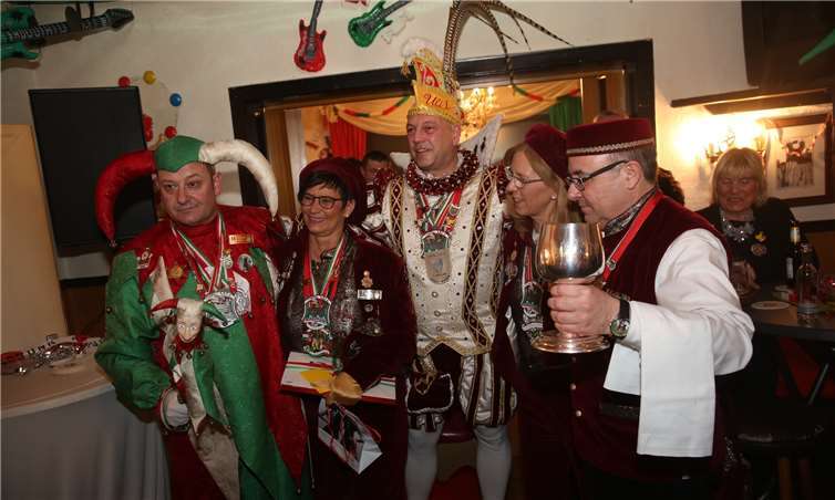 Der emotional ergriffene Prinz Uli I. verabschiedete sich mit seinem Hofstaat. Roland Schäfges