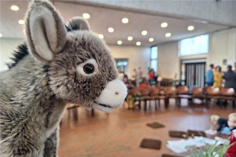 Der erste Gottesdienst von „Kirche Kunterbunt“ fand an Palmsonntag auf der Karthause statt.