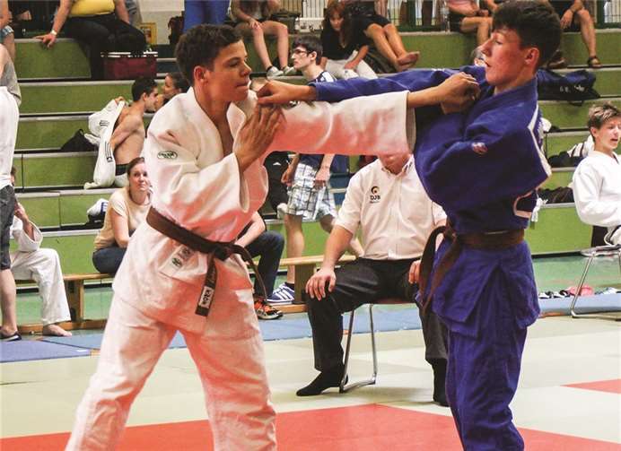 Der erste Griff kann der entscheidende sein und zum Sieg führen.