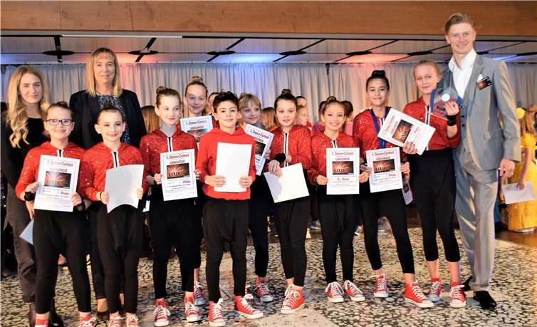 Der erste Platz bei den Minis ging an „Intergrity Juniors 2“vom Tanzstudio Nett & Friends Siegburg. Eich