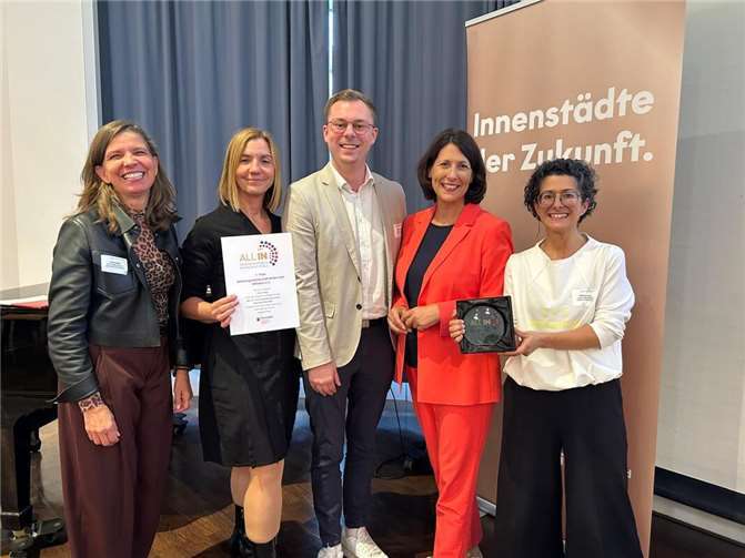 Der erste Platz und insgesamt 30.000 Euro Preisgeld gingen nach Andernach - ausgezeichnet wurde der „First Friday“. Foto: Privat / Mehtap Turan