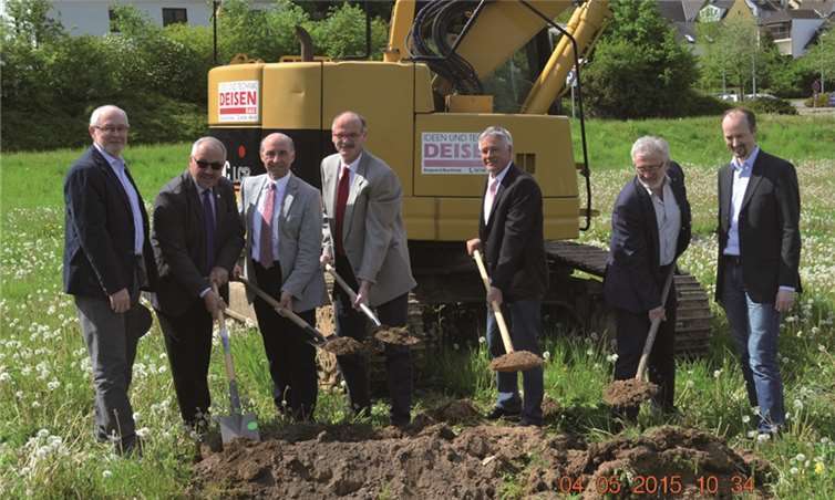 Der erste Spatenstich für das Seniorenzentrum ist erfolgt.Privat