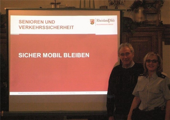 Der erste Vorsitzende Wolfgang Höfer konnte als Dozentin Frau Ulrike Pauken, Verkehrssicherheitsberaterin der Polizeiinspektion Andernach, den Zuhörern vorstellen.Privat