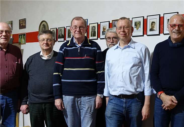 Der erweiterte Vorstand des MGV Linz (v.l.): Reinhard Luh, Toni Derek, Heinz Hausen, Werner Funk, Roland Thees, Hubert Rahm.  Roland Thees