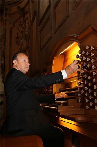 Der französische Organist Maurice Clerc ist im Mariendom Andernach zu Gast.