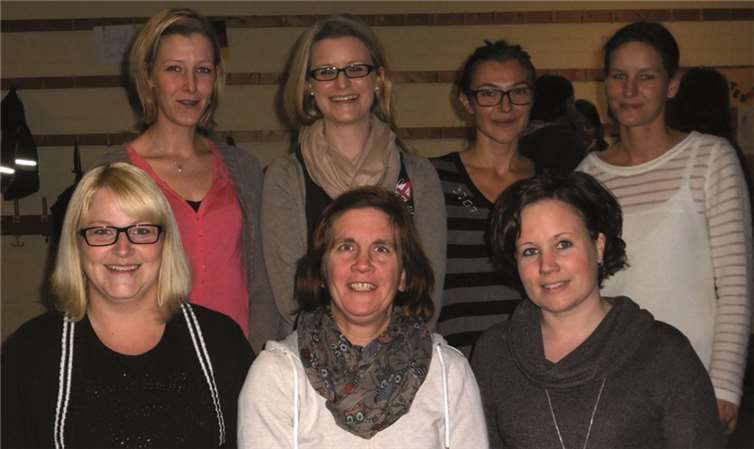Der frisch gewählte Elternausschuss (vorn von links): Ramona Schuld, Jennifer Michels und Melanie Nelles. Hinten von links: Melanie Peters, Ingrid Weiß, Ludmilla Beitel und Claudia Engel.privat