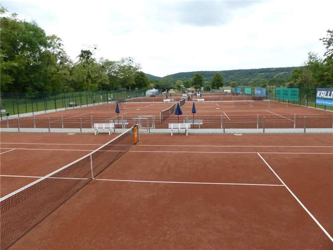 Der frisch renovierte Platz des TC Bad Bodendorf.  Foto: privat