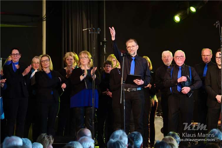 Der gastgebende gemischte Chor.  Copyright: Klaus Manns