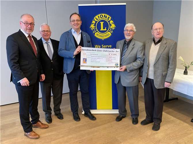 Der gemeinnützige Förderverein Hospizbewegung Andernach-Pellenz e.V. erhielt eine Spende in Höhe von 4.000 Euro.  Fotos: LC Laacher See