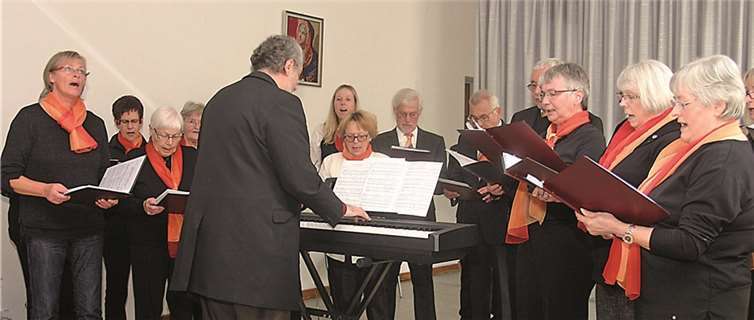 Der gemischte Chor „MGV Kürrenberg“ sang über „alle Dinge dieser Welt“.