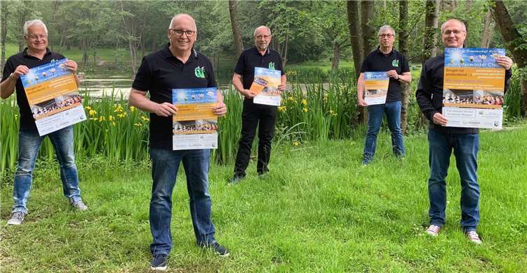 Der geschäftsführende Vorstand des Chorverbandes Westerwald stellt die Flyer- und Plakataktion vor und hoffe auch eine erfolgreiche Unterstützung in den Vereinen – v.l.Raimund Schäfer (Schatzmeister), Lothar Riebel (Schriftführer), Alfred Labonte (Vorsitzender), Mario Siry (Chorleiter), Rüdiger Herling (stellv. Vorsitzender).Quelle: Chorverband Westerwald