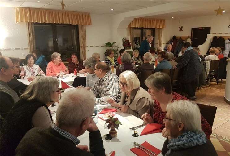 Der gesellige Abend war gut besucht.privat