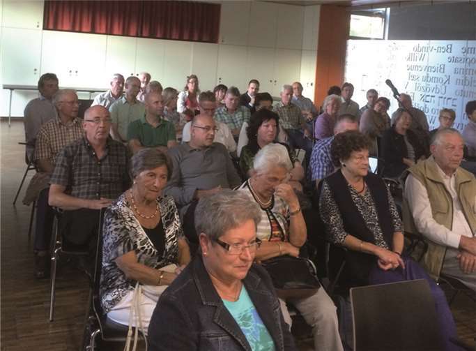 Der große Saal des JubüZ auf der Karthause war voll besetzt.privat