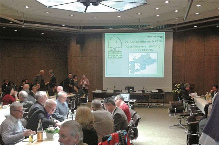 Der große Sitzungssaal des Kreishauses kurz vor der Preisverleihung.