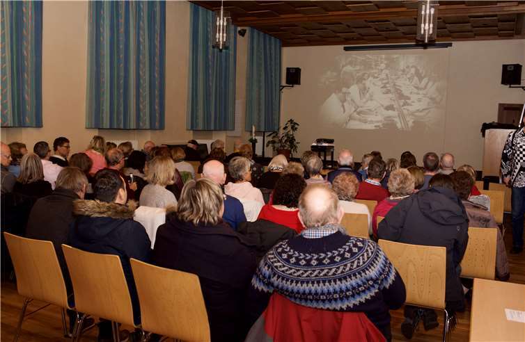Der gut besetzte Gemeindesaal der Christuskirche beim letzten Andernacher Filmabend.Foto: privat
