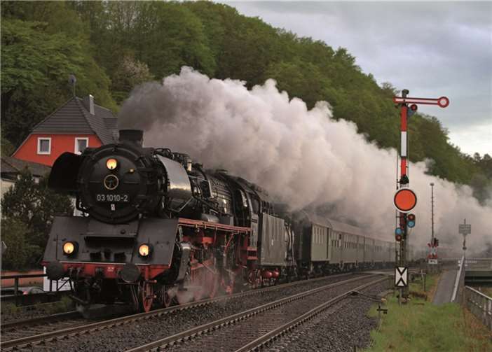 Der historische Schnellzug fährt am 10. Oktober von Treysa nach Mayschoß. privat