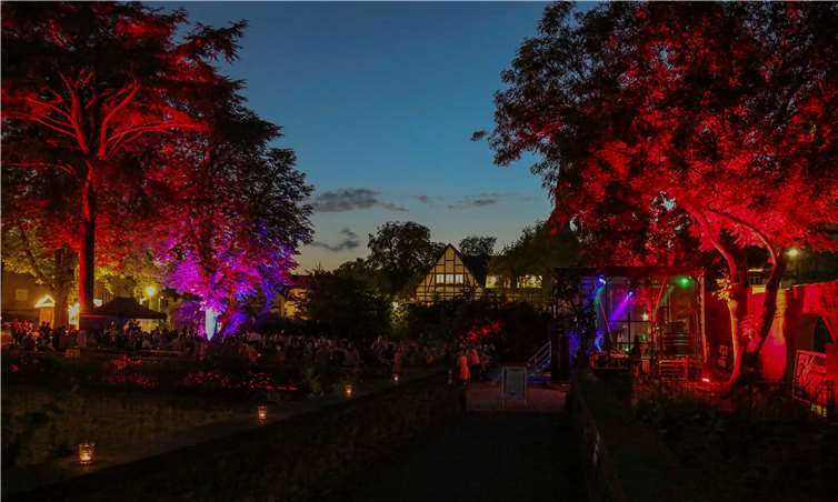 Der illuminierte Schlossgarten bot eine tolle Kulisse für die Veranstaltung.