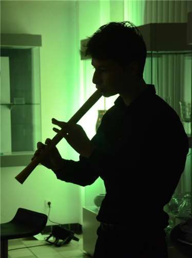 Der junge Flötist Janik Nagel sorgte für musikalische Zwischenspiele.