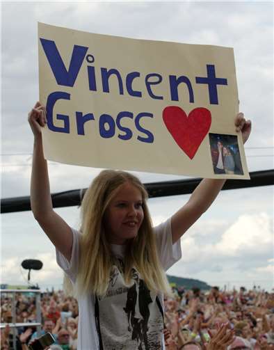 Der junge Schweizer Künstler begeisterte zumeist die jugendlichen Fans.Wamfo.de