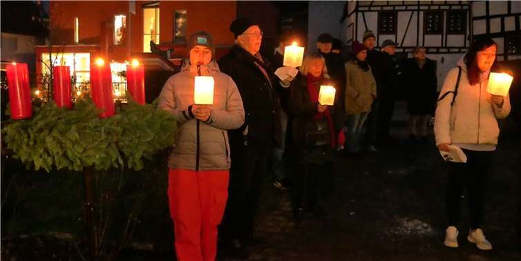 Der kleinste Stern“ lautet der Titel des Anspiels, an dem viele Kinder der verschiedenen Gemeinden mitwirken.  Foto: privat