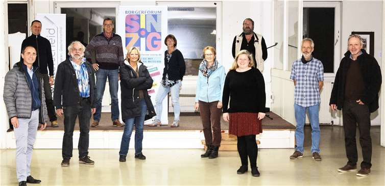 Der komplett neu gewählte Vorstand des Bürgerforums nach den Wahlen in der Alten Druckerei. Foto: privat
