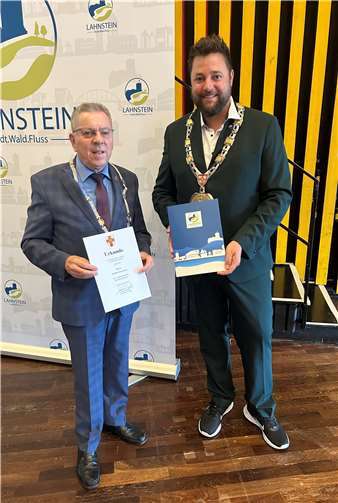 Der langjährige Bürgermeister Adalbert Dornbusch wurde von OB Siefert sowie dem Stadtrat in den wohlverdienten Ruhestand verabschiedet. Fotos: Mira Bind / Stadtverwaltung Lahnstein