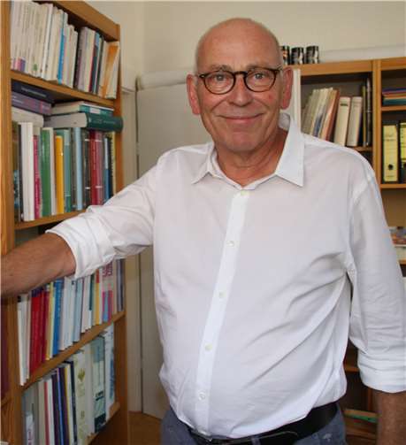 Der langjährige Leiter der Katholischen Erwachsenenbildung in Koblenz, Georg Falke, geht in den Ruhestand.Bistum Trier