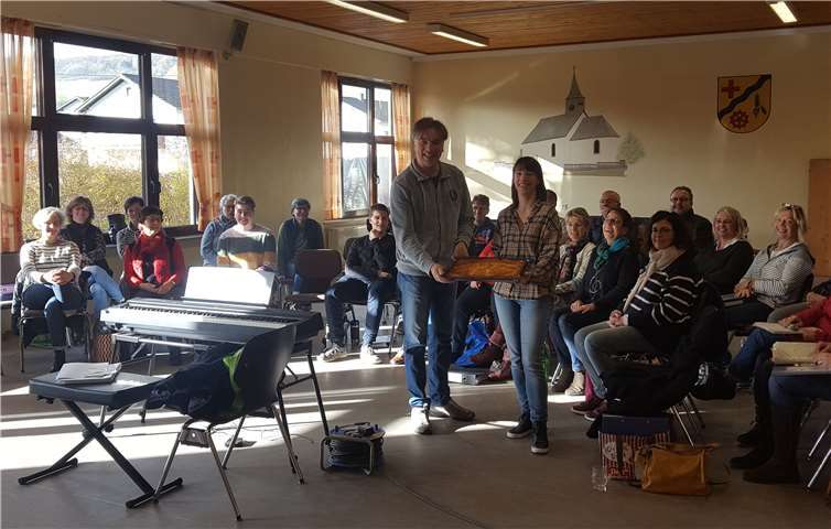 Der leckere Käsekuchen wurde von allen Mitgliedern gemeinsam verspeist. Foto: privat