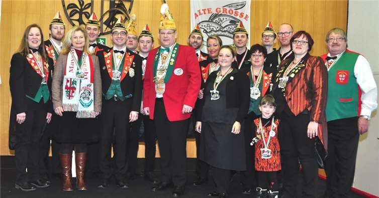 Der mit Orden geehrte Vorstand der Jungen Alten Großen. Fotos: BS