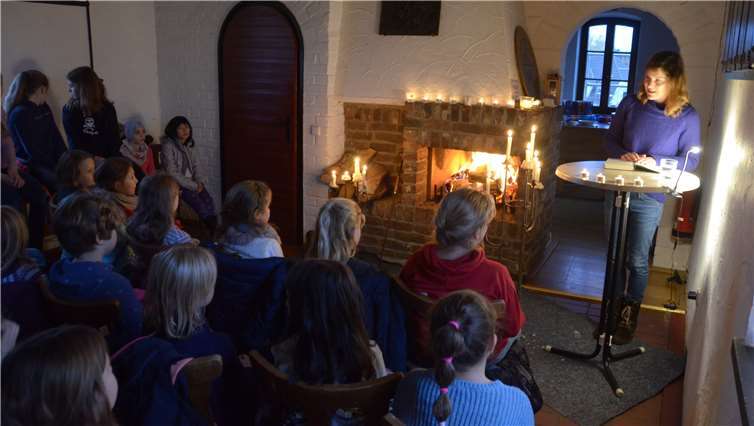 „Der nachmittägliche Vorlesetermin ist für Familien eine schöne, kostenlose und unkomplizierte Gelegenheit zu einem Winterausflug bzw. -spaziergang mit gemütlicher Einkehr.“ Foto: Rheinbach liest e.V