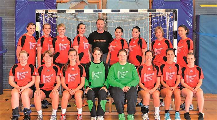 Der neu formierte Damen-Kader des HSV Rhein-Nette schlug sich in der Hinrunde achtbar.privat