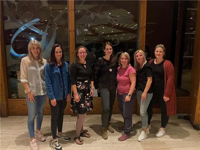 Der neu gewählte Elternausschuss der Goethe-Knirpse v.l.: Sarah Saam, Nina Cremer, Bianca Louen, Ann-Katrin Baldauf, Kristin Massing, Nadine Bey, Anna Gette, es fehlen Ina Gögge und Nicole Müller. Quelle: Stadt Remagen